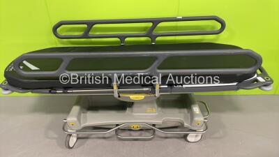 Anetic Aid QA3 Hydraulic Patient Trolley with Mattress (Hydraulics Tested Working)