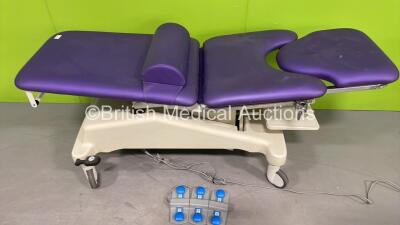 Huntleigh Electric Gyne Couch with Controller (Powers Up)