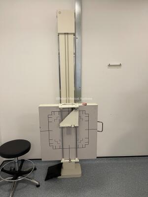 GE Proteus X-ray Bucky with original Tube, Including Patient Table, Wall Stand, X-ray Overhead Bucky and Tube, Generator, X-Ray Console and Ceiling Rails. Fully functional when Removed, Fully OEM Maintained, System has been Professionally De-Installed. *Q - 9