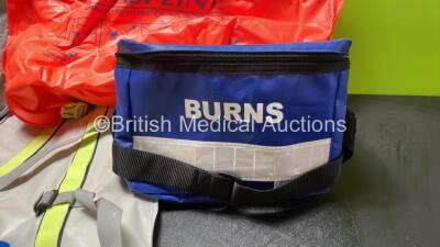 Mixed Lot of Carry Bags and Traction Splints - 3