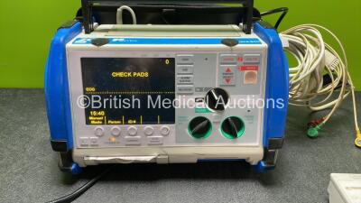 Zoll M Series Defibrillator Including Pacer, ECG and Printer Options with 2 x Batteries and 1 x 3 Lead ECG Lead in Carry Bag (Powers Up)