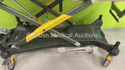 Ferno Pegasus Ambulance Stretcher with Mattress (Hydraulics Tested Working) *S/N PEG2981 * - 2