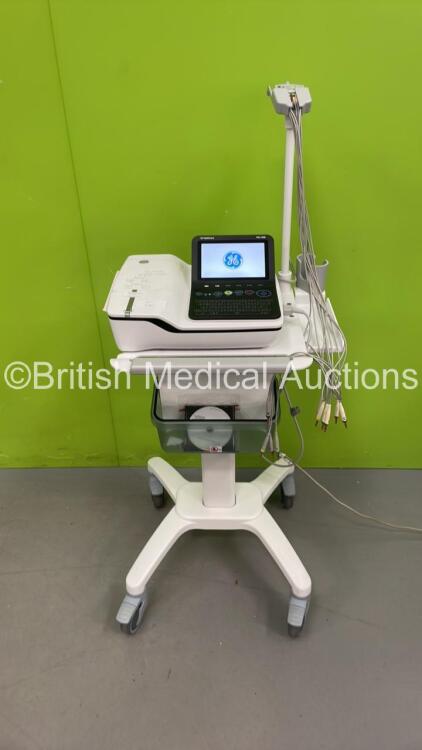 GE MAC 2000 ECG Machine *Mfd 2019* on Stand with ECG Lead (Powers Up) *STD19380166PA*