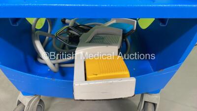 Valleylab Force Triad Electrosurgical / Diathermy Unit Version 4.00 on Stand with Footswitch (Powers Up) - 3