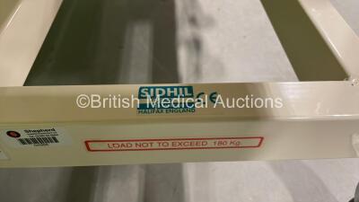 1 x Sidhil Hydraulic Patient Couch (Hydraulics Tested Working) and 1 x Hydraulic Patient Couch on Legs (See Photos for Damage) - 3