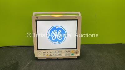 GE B40 Patient Monitor Including ECG, NIBP SpO2, T1, T2, IBP1 and IBP2 Options (Powers Up with Missing Battery Cover and Missing Dial-See Photos) *SN SJF15172382WA*