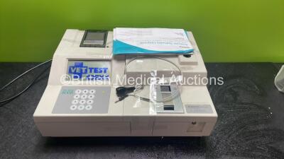 IDEXX 8008 Vettest Centrifuge Machine (Powers Up)