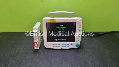 GE F-FMW-01 Patient Monitor (Powers Up with Damage to Casing - with Damage to Casing - See Photo) 1 x GE N-FC-00 Gas Module with Mini D-FEND Water Trap