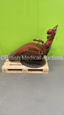 Pelton & Crane The Chairman Model CM Dental Chair (No Power - Damaged Plug)