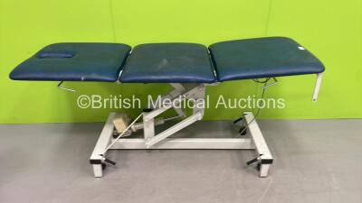 Plinth Co Electric Patient Examination Couch - No Controller *S/N NA*