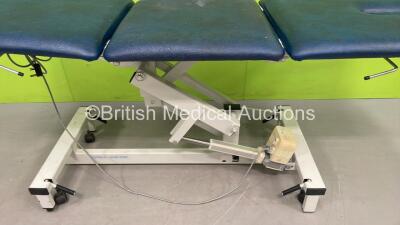 Plinth Co Electric Patient Examination Couch - No Controller *S/N NA* - 3