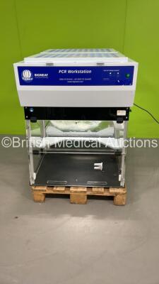 Big Neat Model BW00003/01 PCR Workstation UV Timing System (Powers Up with Cracked Perspex-See Photos)