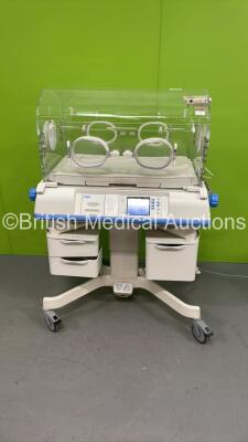 Drager Air-Shields Isolette C2000 Infant Incubator Version 3.00 (Powers Up)