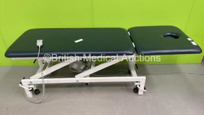 G-Shaw Electric Patient Examination Couch with Controller (Powers Up) *S/N 217310116*