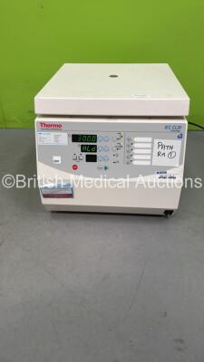 Thermo IEC CL30 Centrifuge (Powers Up) *S/N 307120393*