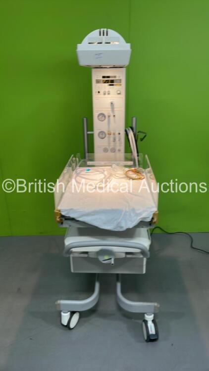 Drager Infant Resuscitaire with Mattress (Powers Up) *S/N NB00011*