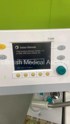 Datex-Ohmeda Aestiva/5 Anaesthesia Machine with Datex-Ohmeda 7100 Ventilator Software Version 1.4 with Bellows, Absorber and Hoses (Powers Up) *S/N AMVQ00278* - 3