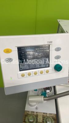 Datex-Ohmeda Aestiva/5 Anaesthesia Machine with Datex-Ohmeda 7100 Ventilator Software Version 1.4 with Bellows, Absorber and Hoses (Powers Up) *S/N AMVQ00278* - 5