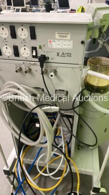 Datex-Ohmeda Aestiva/5 Anaesthesia Machine with Datex-Ohmeda 7100 Ventilator Software Version 1.4 with Bellows, Absorber and Hoses (Powers Up) *S/N AMVQ00278* - 9