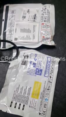 Medtronic Physio Control Lifepak 15 12-Lead Defibrillator / Monitor *Mfd - 2015* Ref 99577-001388, P/N V15-5-00001 with Pacer, CO2, SPO2, NIBP, ECG, Auxiliary Power and Printer Options, 1 x 6 Lead ECG Lead, 1 x 4 Lead ECG Lead, 2 x NIBP Hose and Cuff, 1 x - 6