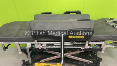 Ferno Megasus Hydraulic Ambulance Stretcher with Mattress and Cushions (Hydraulics Tested Working) *S/N MEG1007* - 4