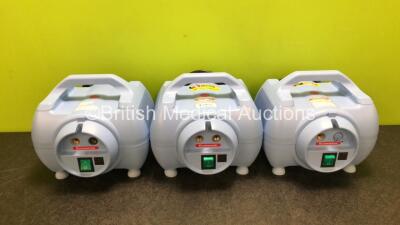 62 x Medix Econoneb NebulizerS (3 in Photo, 61 in Total) *in cage*