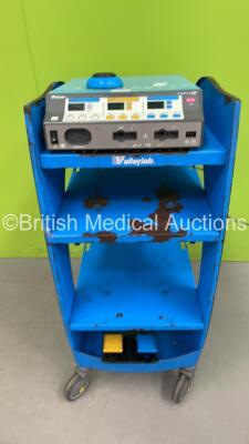 Valleylab Force FX-8CS Electrosurgical / Diathermy Unit on Stand with Footswitch (Powers Up) *S/N SF8K03453A*