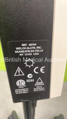 Welch Allyn 84744 Mobile Patient Examination Lamp on Stand (Powers Up with Good Bulb) *A/N EPA44513* - 3