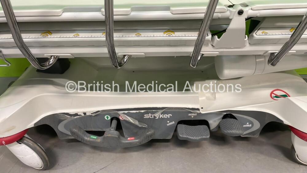 Stryker Transport Trolley S N 1402030891 April 2023 Mixed Medical stryker-transport-trolley-s-n-1402030891-april-2023-mixed-medical
