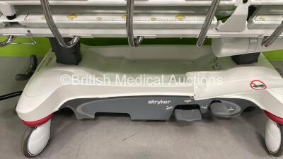 Stryker 1105 Prime Series Patient Trolley (Hydraulics Tested Working) *S/N 1311044826* - 2