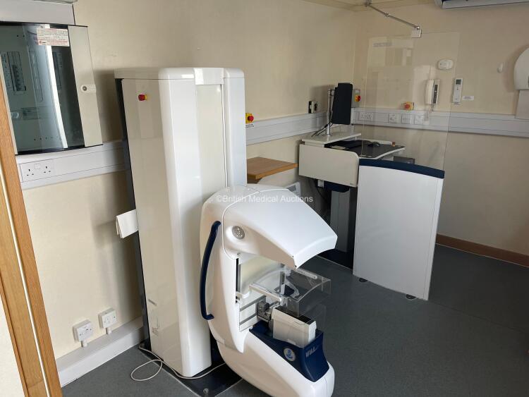 Sectra L30 Mammography System *Mfd - 2011* & Operator Console Including Mammography Gantry, Console PC & Monitor, Keyboard & Mouse, Cabling, Breast Paddles and Foot Pedals. The system has been professionally de-installed *Q748*