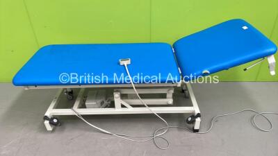 Huntleigh Electric Patient Examination Couch with Controller (No Power - Cuts to Cushion - See Pictures) *S/N 002421*