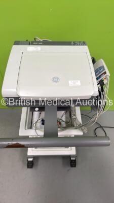 GE MAC 5000 ECG Machine on Stand with 10 Lead ECG Leads (Powers Up)