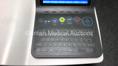 GE Healthcare Mac 2000 ECG Machine *Mfd 2014* (Powers Up) *SN SJQ14341383PA* - 3