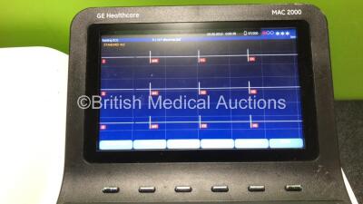 GE Healthcare Mac 2000 ECG Machine *Mfd 2014* (Powers Up) *SN SJQ14341383PA* - 4