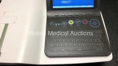 GE Healthcare Mac 2000 ECG Machine *Mfd 2014* (Powers Up) *SN SJQ14341387PA* - 3