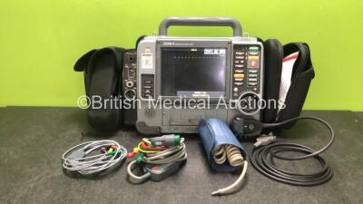 Medtronic Physio-Control Lifepak 15 12-Lead Monitor / Defibrillator *Mfd - 2009* Ref - 99577-000025 P/N - V15-2-000030 Software Version - 3207410-007 with Pacer, CO2, SPO2, NIBP, ECG and Printer Options, 4 and 6 Lead ECG Leads, SPO2 Finger Sensor, NIBP Cu