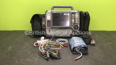 Medtronic Physio-Control Lifepak 15 12-Lead Monitor / Defibrillator *Mfd - 2009* Ref - 99577-000025 P/N - V15-2-000030 Software Version - 3207410-010 with Pacer, CO2, SPO2, NIBP, ECG and Printer Options, 4 and 6 Lead ECG Leads, SPO2 Finger Sensor, NIBP Cu