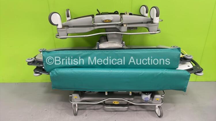 2 x Anetic Aid QA3 Hydraulic Patient Examination Couches (Hydraulics Tested Working with Some Damage to 1 x Couch - See Photo)