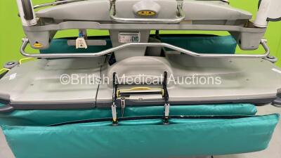 2 x Anetic Aid QA3 Hydraulic Patient Examination Couches (Hydraulics Tested Working with Some Damage to 1 x Couch - See Photo) - 5