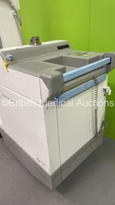 GE AMX 4 Plus - IEC Mobile X-Ray System Model 2275938 (Powers Up with Key - Key Included) *S/N 971170WK6* **Mfd 03/2002* - 3