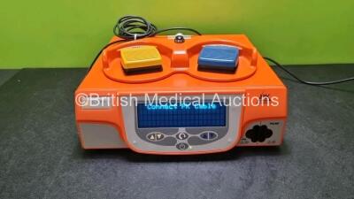 Gyrus Medical Model 7444000 PK Superpulse Generator Software Version 3.03 (Powers Up) with Footswitch