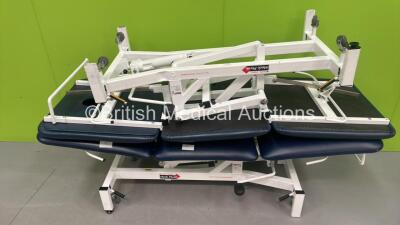 2 x Medi-Plinth Hydraulic Patient Examination Couches (Hydraulics Tested Working) *S/N 5810136*