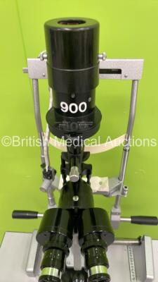 Haag Streit Bern SL900 Slit Lamp with Binoculars, 2 x 10x Eyepieces, 2 x 16x Eyepieces and Chin Rest on Hydraulic Table (Powers Up with Good Bulb - Damage to Wheels -See Pictures) *S/N 90040749* - 4