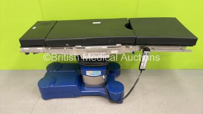 Maquet alphamaxx 1133.12B3 Electric Operating Table with Controller and Cushions (Powers Up) *S/N 01132*