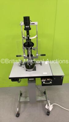 Haag Streit Bern SL900 Slit Lamp with Binoculars, 2 x 10x Eyepieces, 2 x 16x Eyepieces on Hydraulic Table (Powers Up with Good Bulb - Missing Wheel Cover - See Pictures) *S/N 90040751* - 2