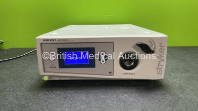 Stryker X8000 Light Source (Powers Up) *SN 08D000444*