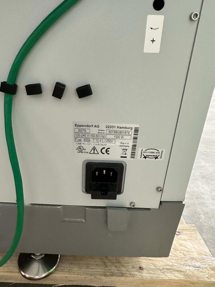 Eppendorf Epmotion 5075 vac Liquid Handler Machine with Accessories