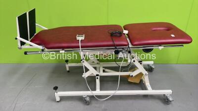 Huntleigh Akron Electric Tilt Patient Examination Couch with Controller (Powers Up) *LP*