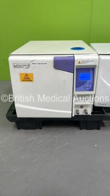 MDS Medical YS-3PV-22L-E Pressure Steam Sterilizer (Powers Up)